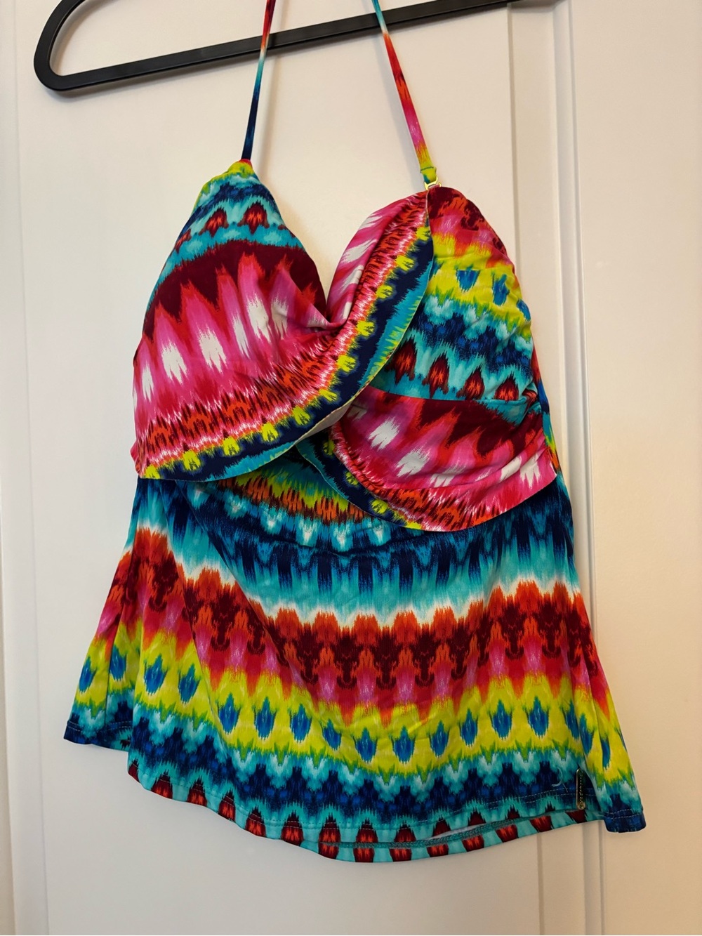 Liz Claiborne Multicolor Halter Camisole Top with bra.